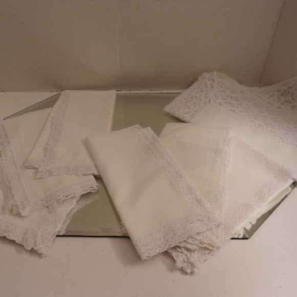 VINTAGE EMBROIDERED TABLE RUNNER AND NAPKINS J44-9 - Picture 5 of 6